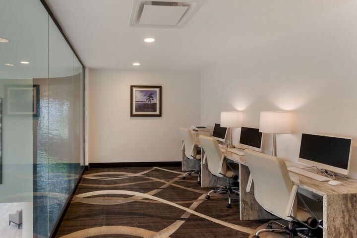 Business Center 53 of 53