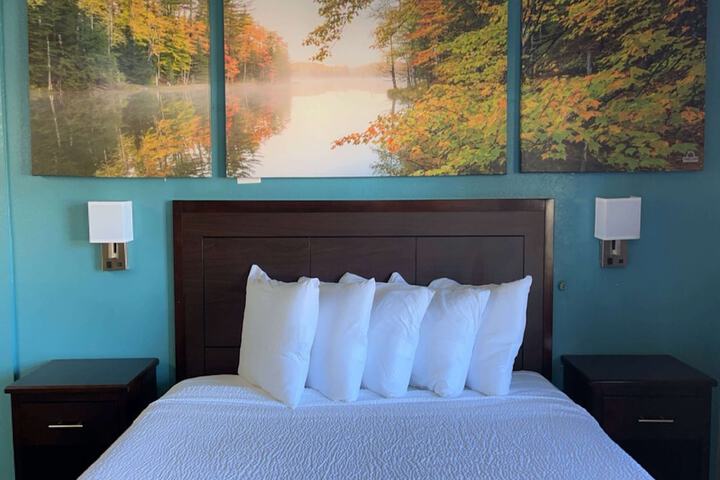 Days Inn & Suites by Wyndham Springfield on I-44