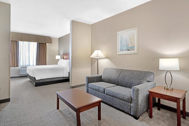 Best Western Plus Executive Hotel & Suites