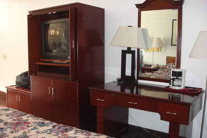 Room 11 of 20