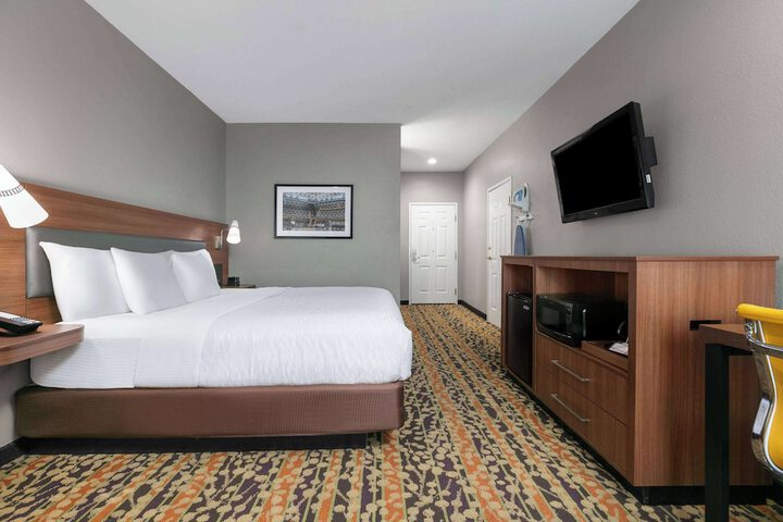 La Quinta Inn & Suites by Wyndham Belton - Temple South