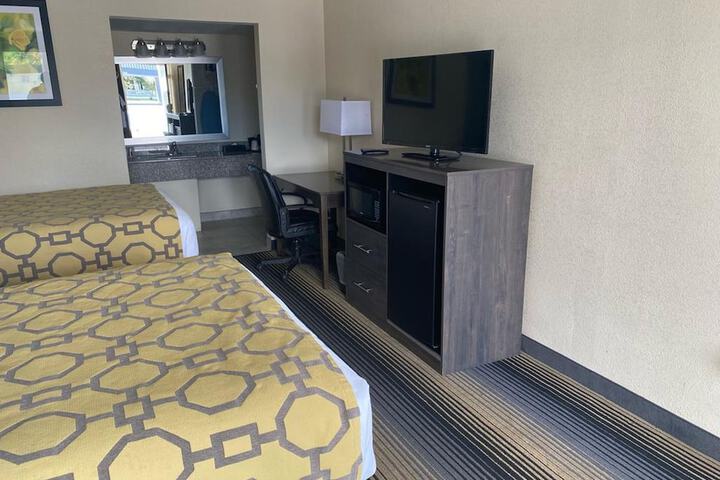 Room 17 of 25