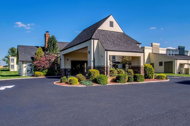 Hotel 4 of 50