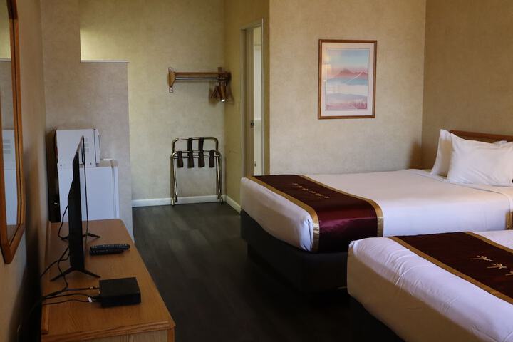 Room 28 of 45