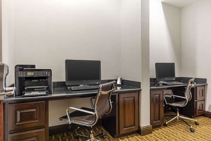 Comfort Inn & Suites (Formerly Executive Inn & Suites Mexia)