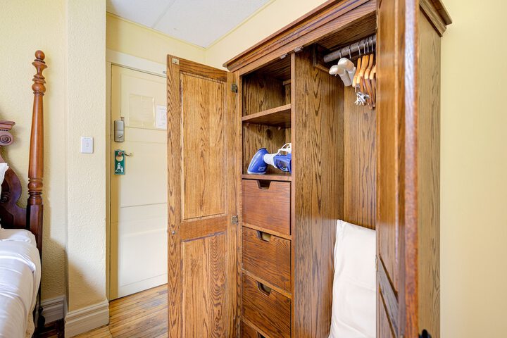 Room 58 of 59