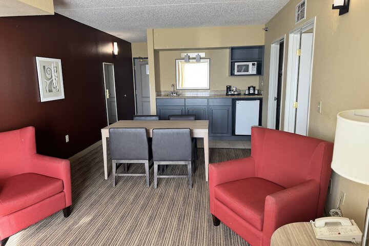 Comfort Inn & Suites St. Paul Northeast