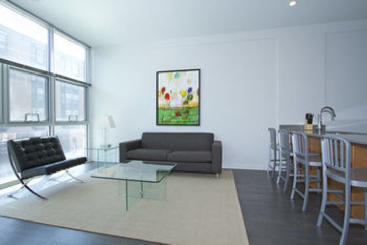 Contemporary 2Br in Lincoln Park by Sonder