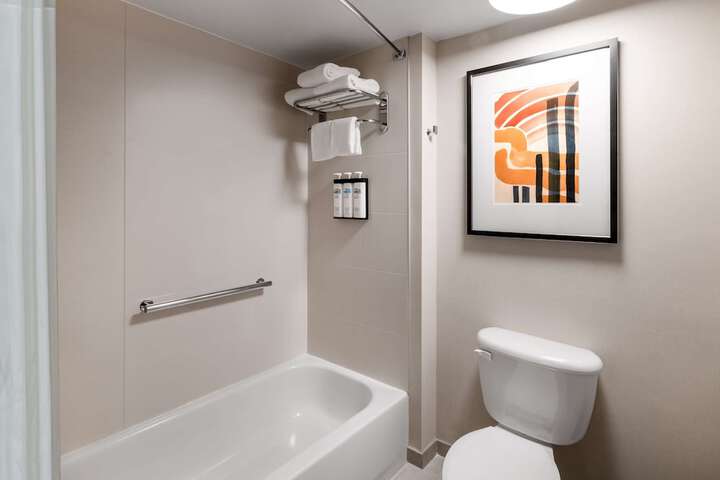Room 7 of 33