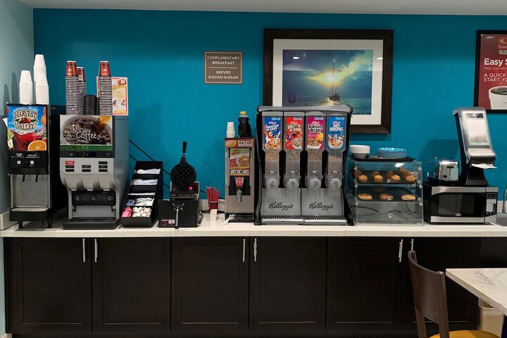 Breakfast/Coffee Service 23 of 25