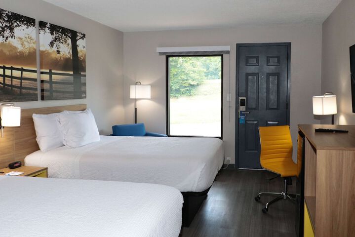 Room 11 of 30