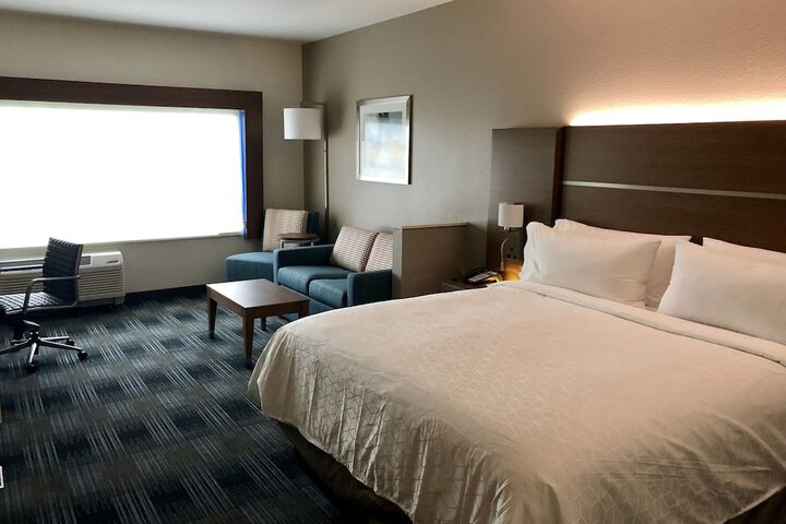 Room 42 of 72