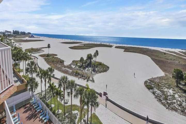 Surf Beach Treasure Island Resort