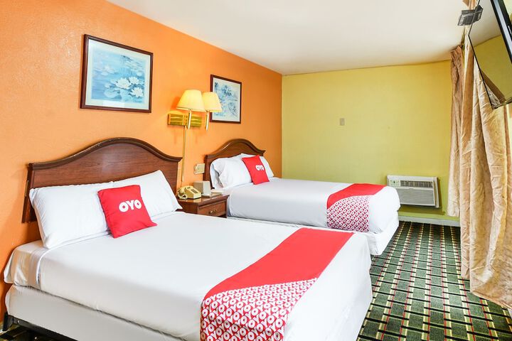 Room 15 of 33