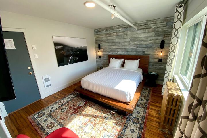 Room 21 of 40