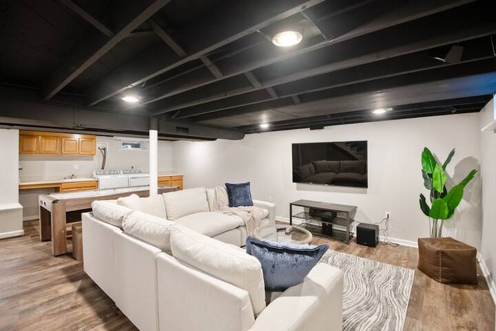 sweet Serenity" Stay 10 Minutes From Hershey 3 Bedroom Home by RedAwning