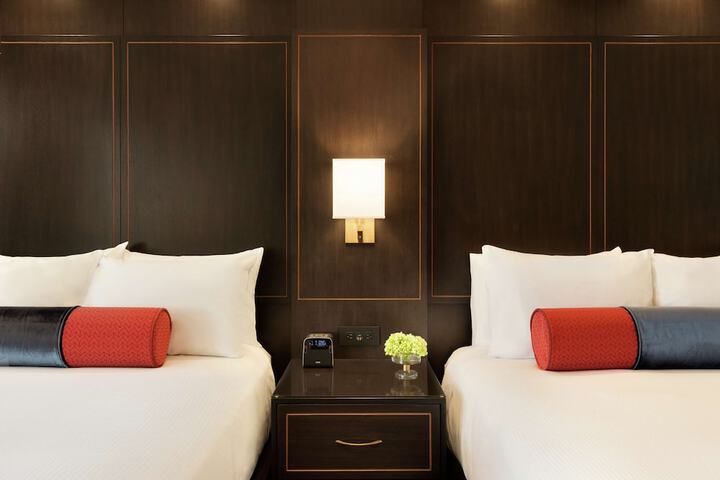 Room 46 of 77