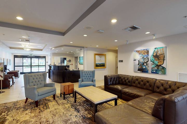 Hotel Interior 10 of 37