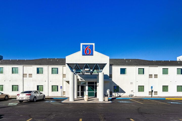 Hotel 4 of 56