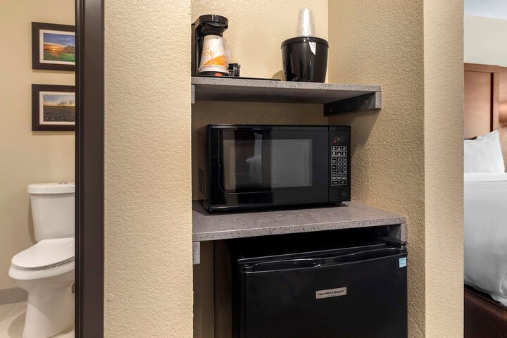 Room 5 of 28