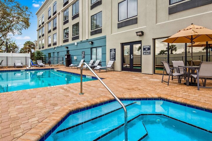 Pool 2 of 23