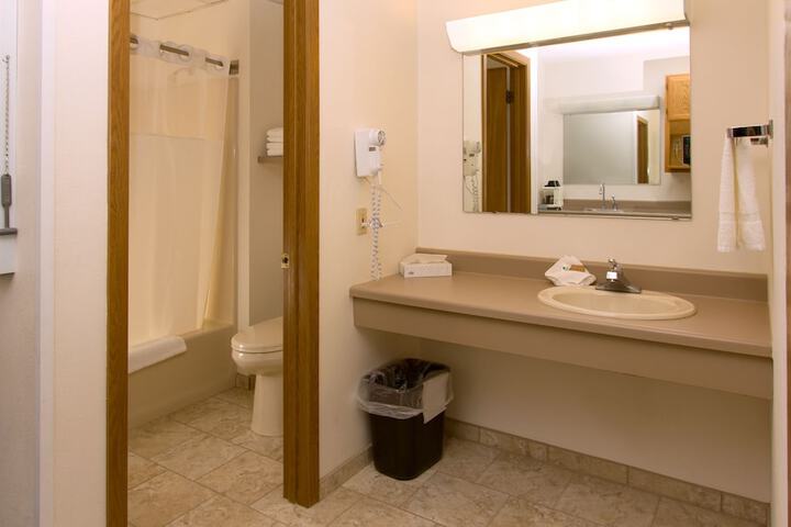 Craguns Resort & Hotel