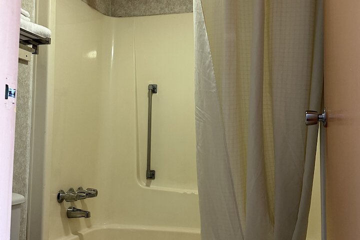Room 22 of 33