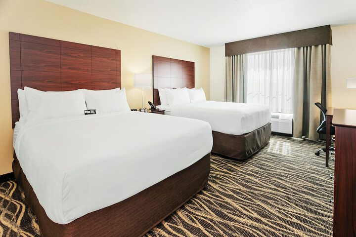 Room 32 of 99