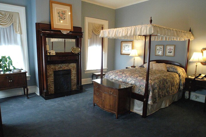 Room 13 of 54