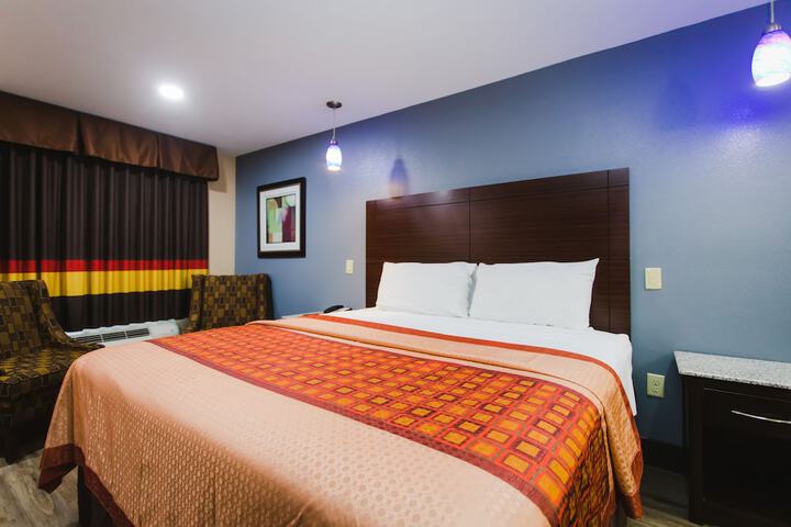 Room 27 of 51
