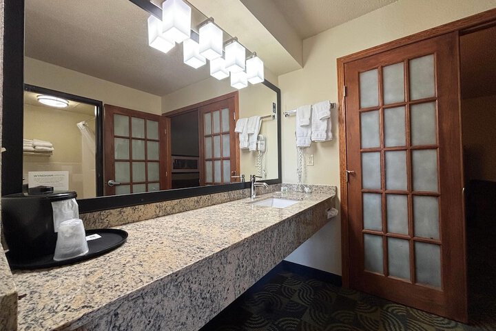 AmericInn by Wyndham Kewanee