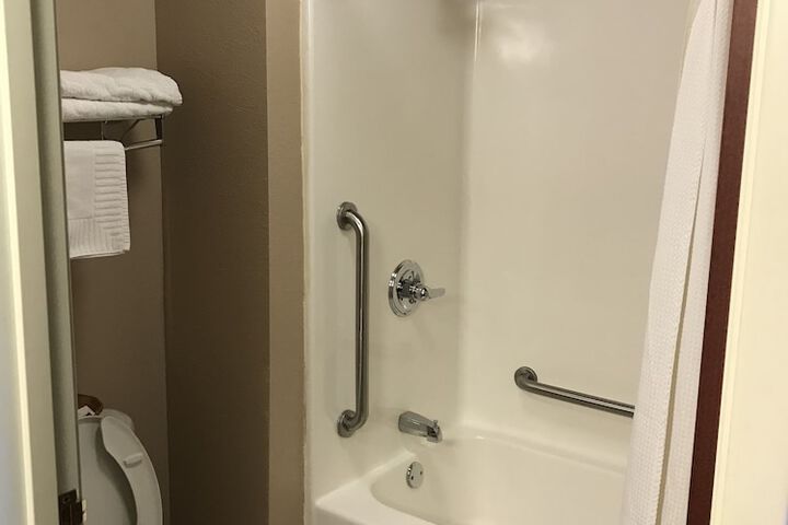 Room 27 of 30