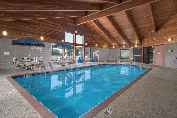 Pool 7 of 64