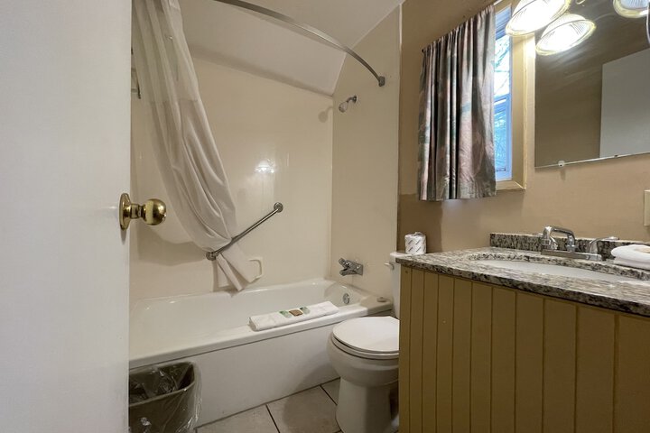 Room 30 of 58