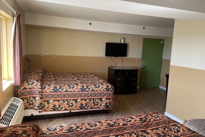 Sea Palace Inn