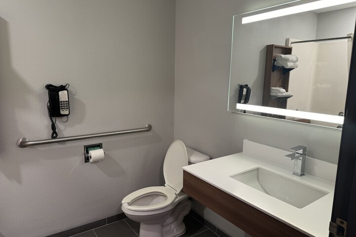 Room 17 of 50