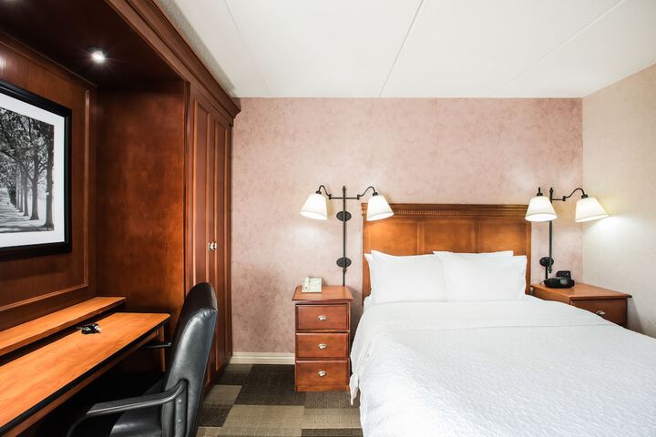 Room 27 of 36