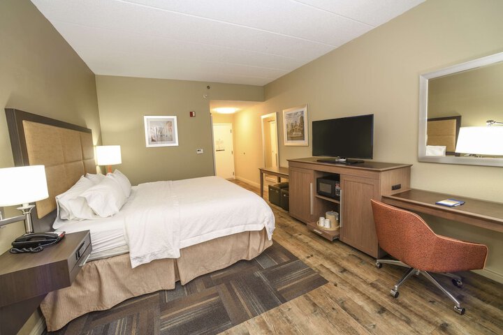 Room 7 of 25