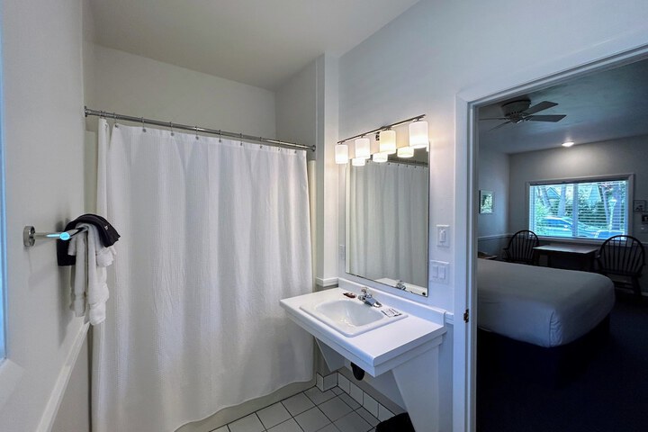 Room 54 of 67