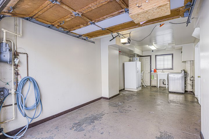 3 BD 2 Bath House Walkable To Bart, Free Parking, Views