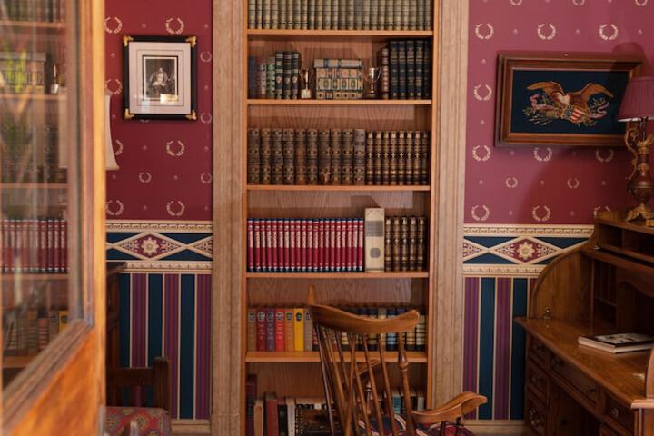 Room 46 of 160