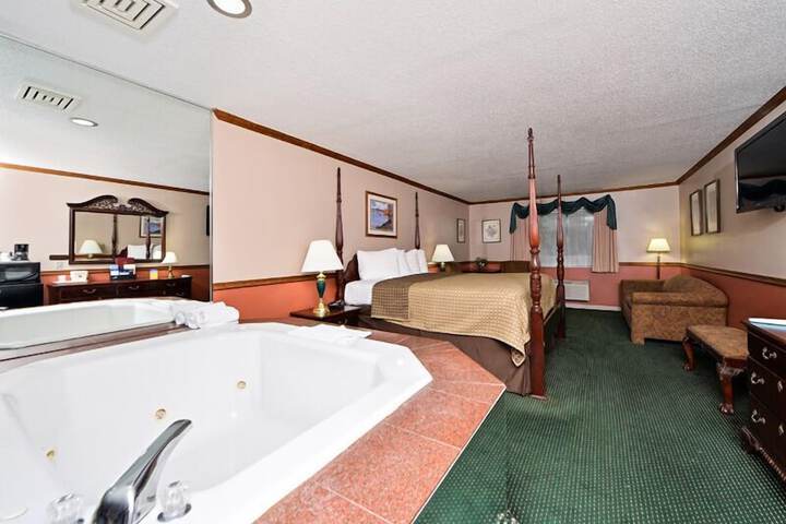 Hot Tub 90 of 94