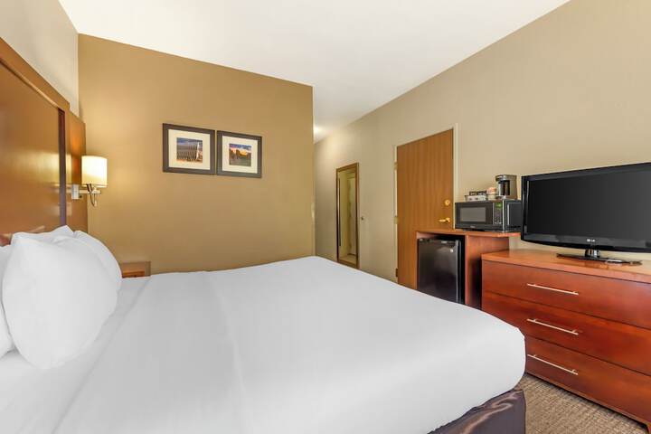 Comfort Inn North - Air Force Academy Area