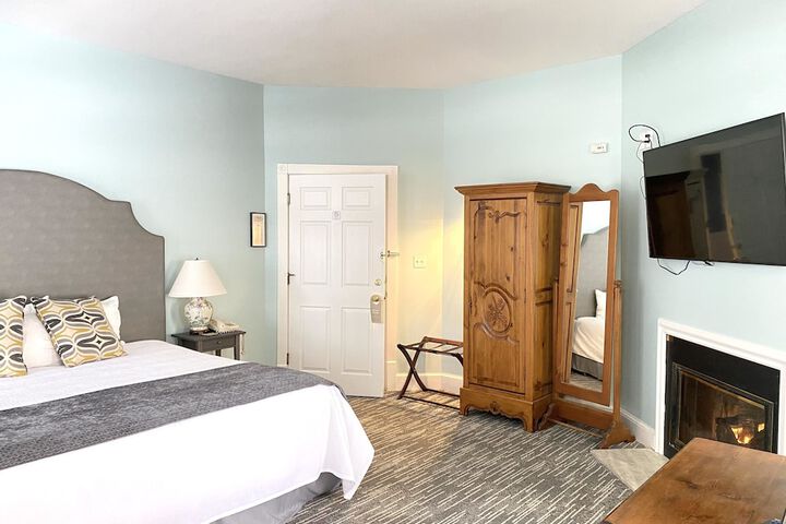 Room 75 of 103