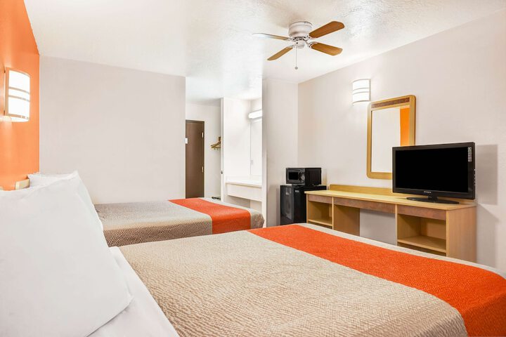 Room 42 of 51
