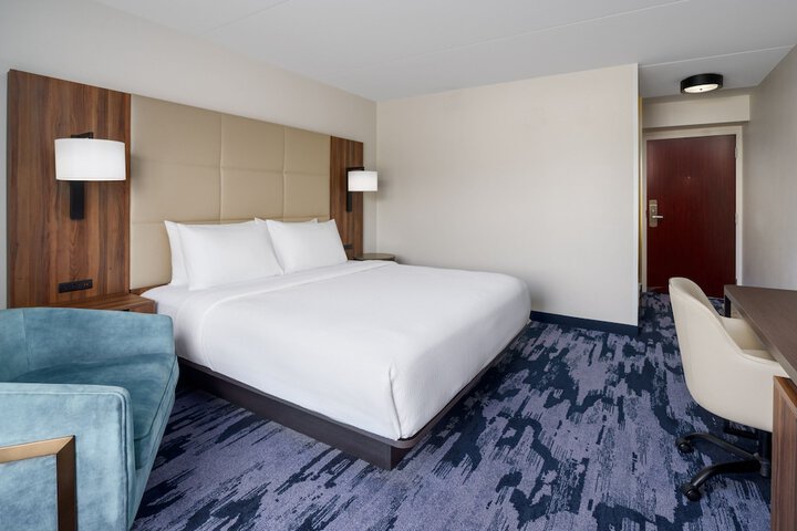 Room 15 of 37