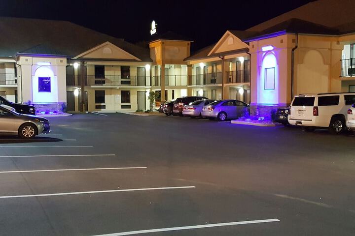 Baymont by Wyndham Clarksville