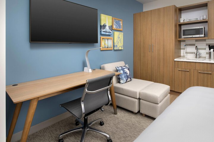 Room 26 of 37