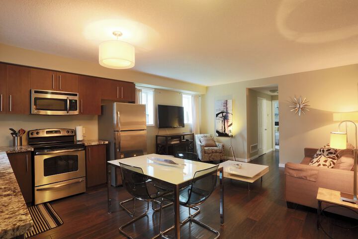 Boardwalk Homes - Executive Guest Rooms & Townhomes