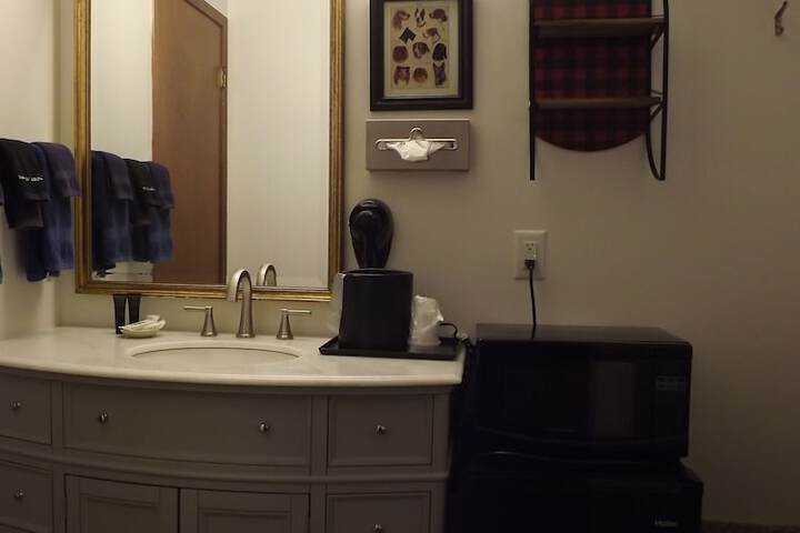 Room 138 of 175